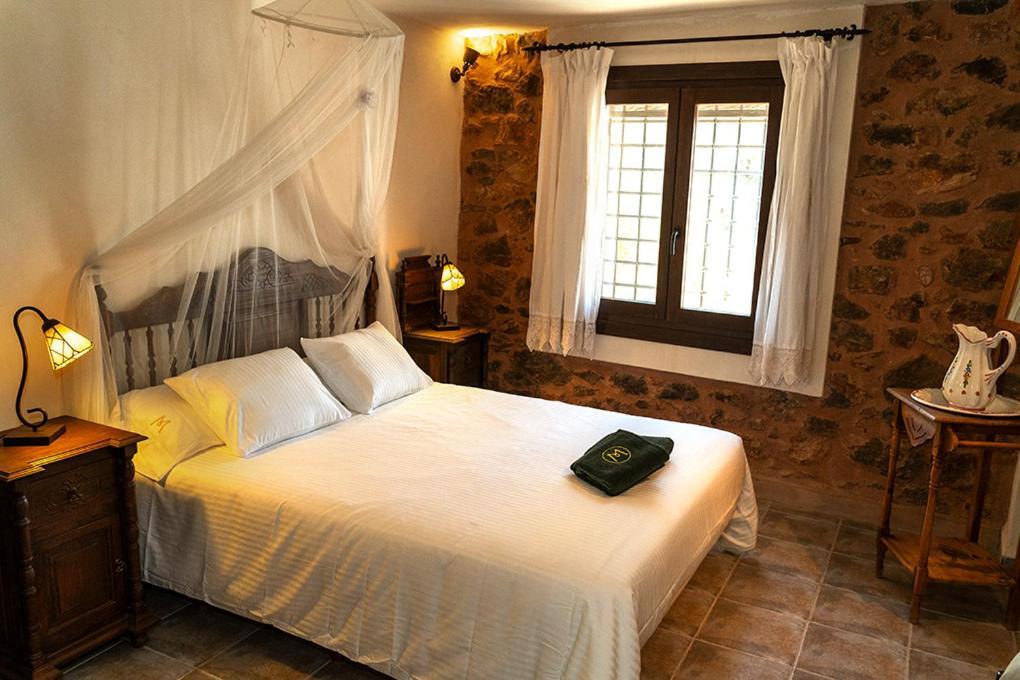 Masia De Matuta Lodge Vall de Almonacid